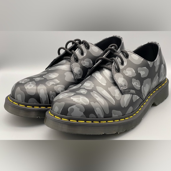 Dr. Martens Doc Skull Leopard Print Oxfords Black Men Size 8 & 11 27686 New - Picture 2 of 10